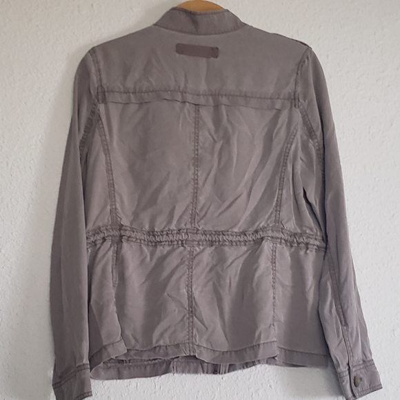 Express Jacket - Picture 2 of 7